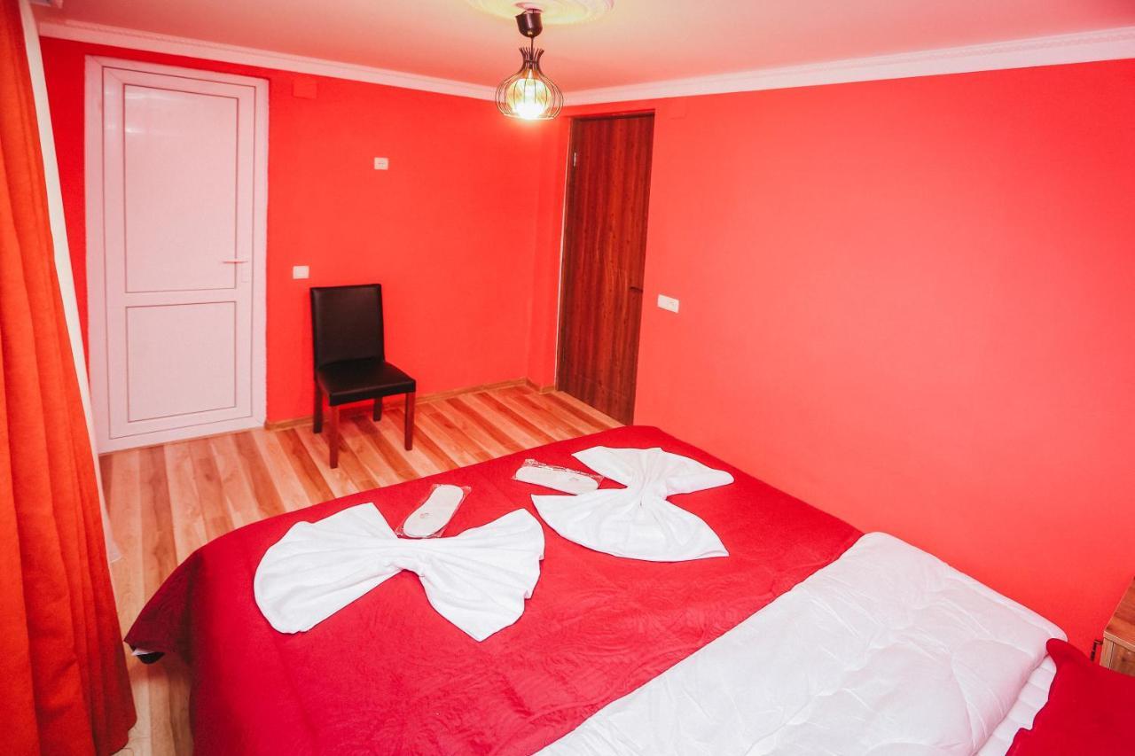 Bebo Babu Guest House Кутаиси Экстерьер фото