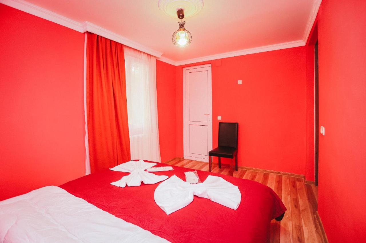 Bebo Babu Guest House Кутаиси Экстерьер фото
